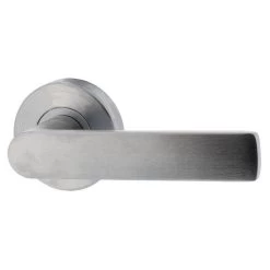 Lockwood VSR2-L3 Velocity Privacy Lever Set On Small Round Rose - Satin Chrome Brushed